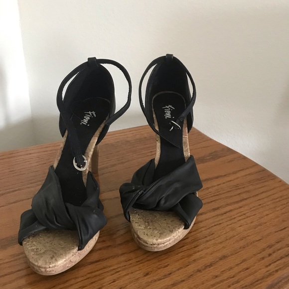 Woman’s Heels - Picture 1 of 4